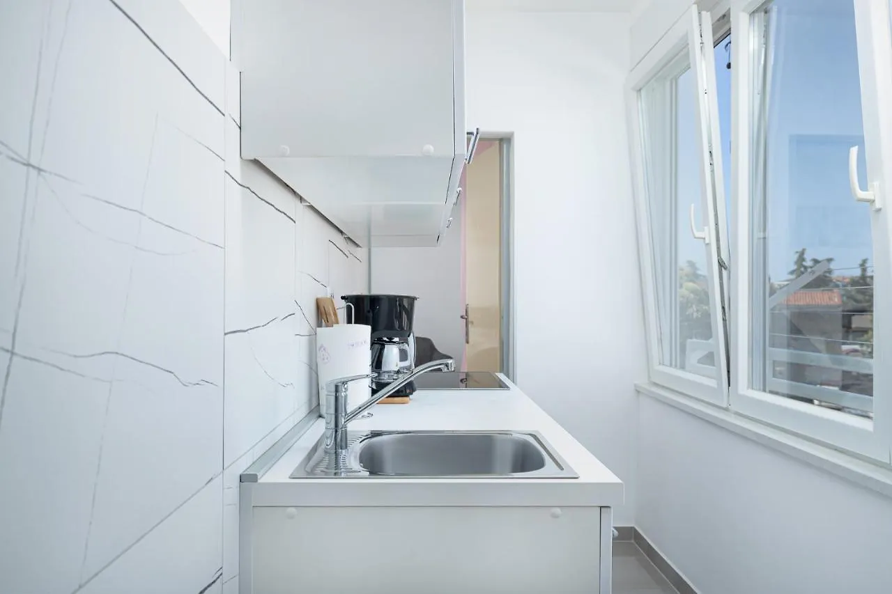 Ticiana A3 Close To Sea Apartman Poreč Horvátország